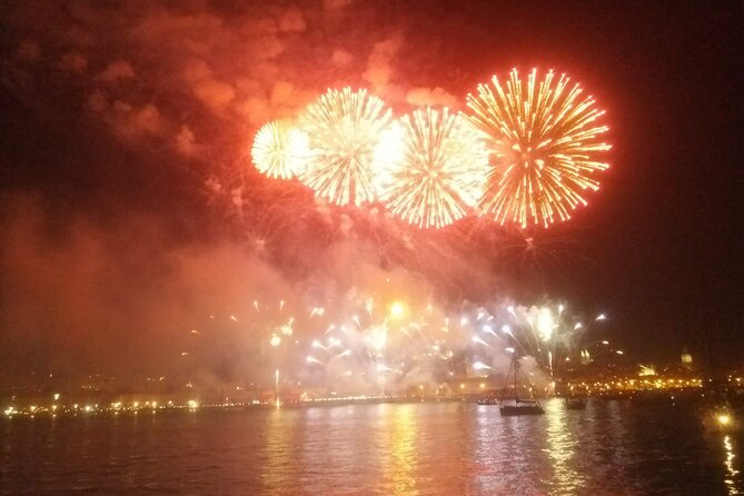 Lisbon: Fireworks, Music and Open Bar in New Year's Eve Cruise - Price and value: why $240.96 can make sense (or not)