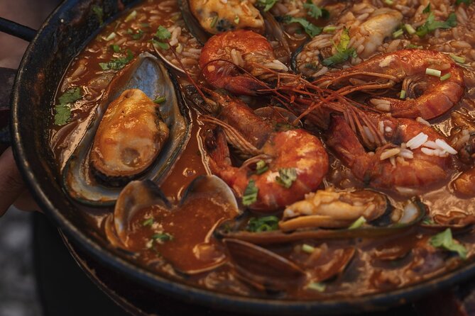 Lisbon Flavours: Baixa Guided Food Tour with Portuguese Wine - Stop 2: Rua dos Fanqueiros and Portugal’s petiscos comfort food