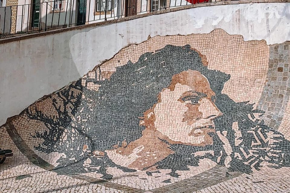 Lisbon: Flexible Walking Tour of Alfama - How a flexible Walkbox audio tour fits Alfama’s twists
