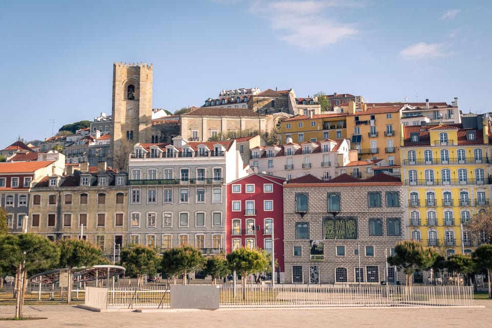 Lisbon: Flexible Walking Tour of Alfama - Rua de São Miguel stop and why the pastry break makes sense