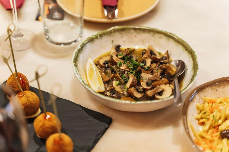 Lisbon Food Tour with Drinks and Food Included - Vegetarian options: plan smart, especially with strict diets