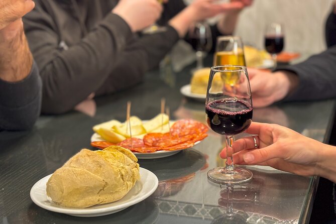 Lisbon Food Walking Tour - Comfort and timing: what to wear, how to pace yourself