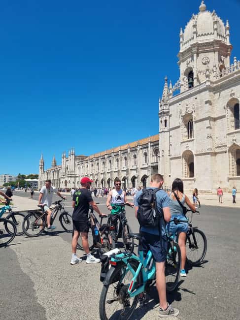 Lisbon: From the center to Belém by E-Bike - Who should book this e-bike ride