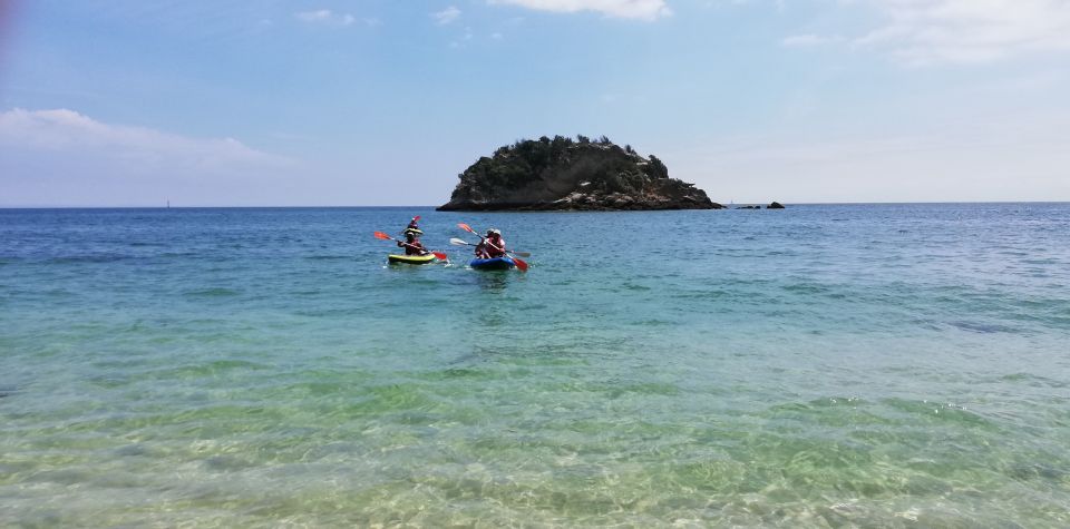 Lisbon: Full-Day Arrabida Kayak Tour with Picnic - Getting to Praia do Creiro (and why inflatable kayaks help)