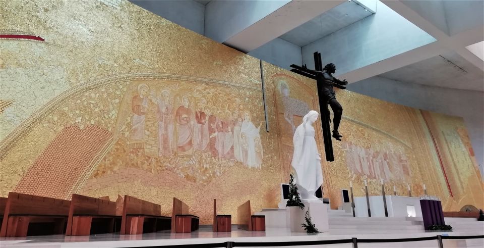 Lisbon: Full-Day Private Guided Tour to Fátima - The First Big Stop: Chapel of the Apparitions