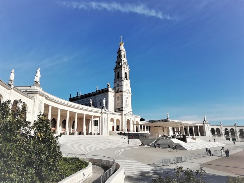Lisbon: Full-Day Private Guided Tour to Fátima - Valinhos Stations of the Cross: Short, Accessible, and Focused