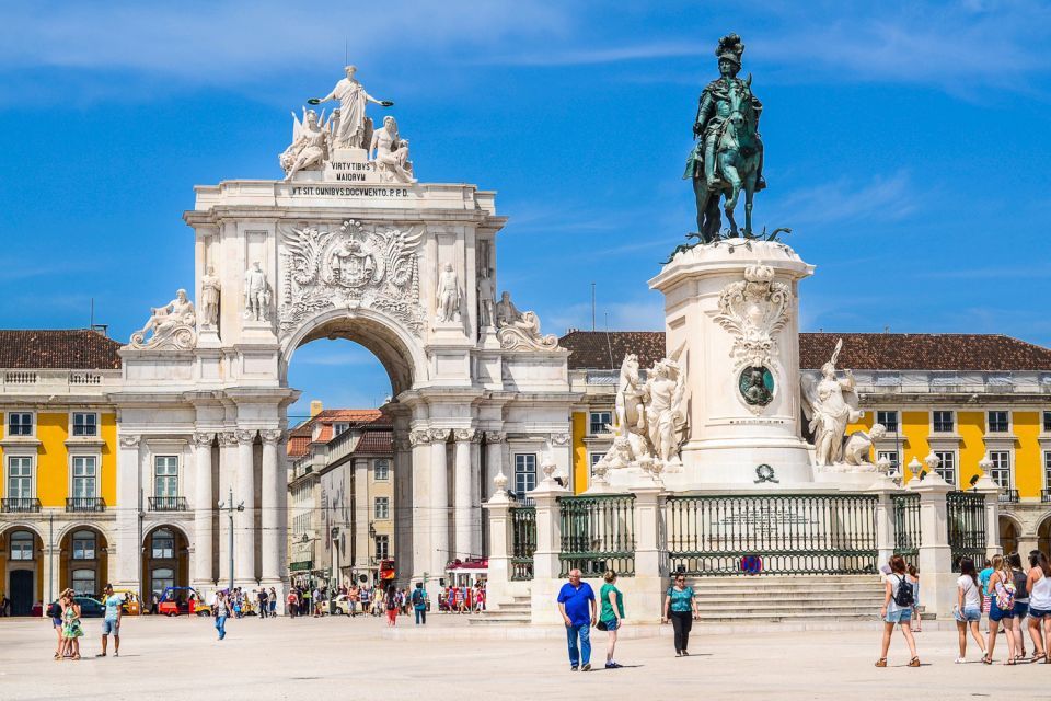 Lisbon: Full-Day Private Sightseeing Tour - Bairro Alto to Cristo Rei: the Tagus crossing is the visual payoff