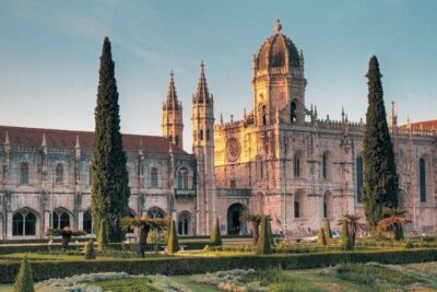 Lisbon Full Day Private Tour Including Pickup - Rossio Square and Lisbon Cathedral: downtown landmarks with real staying power