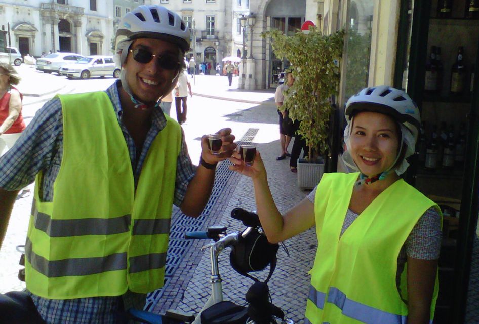 Lisbon: Go Taste Electric Bike Tour - Electric Bikes + Lisbon Calories: The core idea