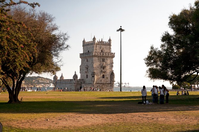 Lisbon Golden Age - Private Tour with Van and Local Guide - Praça do Comércio to Bairro Alto: the port city mindset