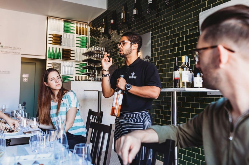 Lisbon: Guided Port Wine Tasting Apéritif/Digestif - Meeting point and the small-bar vibe near central Lisbon