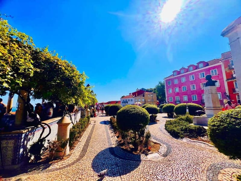 Lisbon: Guided Sightseeing Tour by Tuk Tuk - Should you book this Lisbon Tuk-Tuk tour?