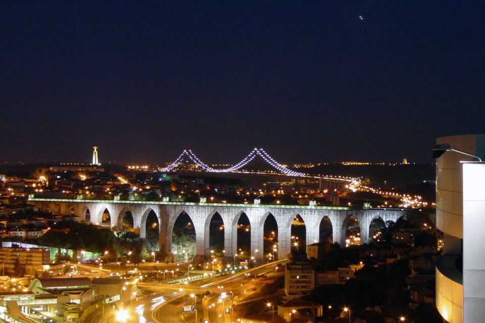 Lisbon: Half-Day Night Group Tour w/ Fado Dinner Show - Belém at night: Pastel de Belem and the Jerónimos + Belém Tower combo