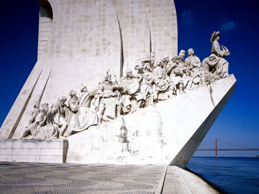 Lisbon Half-Day or Full-Day Small-Group Guided Tour - Your Day Starts With a Small-Group Rhythm at Hard Rock Café