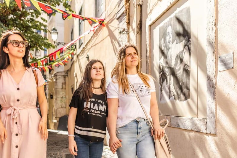 Lisbon: Highlights and Hidden Gems Private Tour with a Local - Neighborhood strolls: where your host’s choices pay off