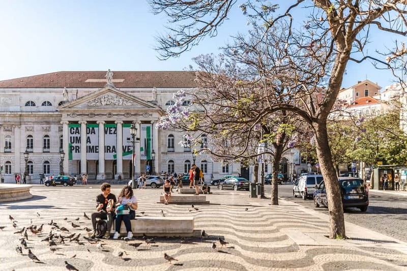 Lisbon: Highlights and Hidden Gems Private Tour with a Local - Food and flavors: Portuguese classics plus West African touches