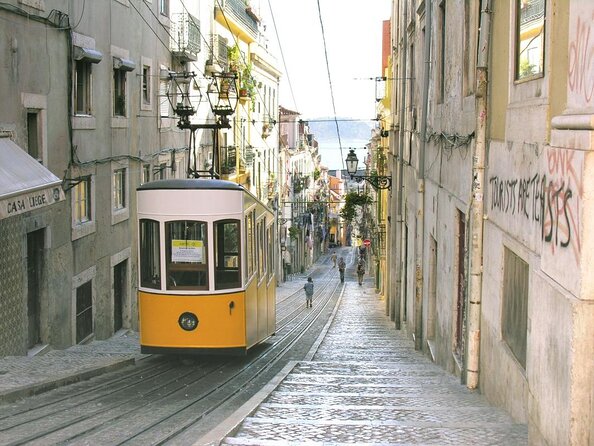 Lisbon Highlights Walking Tour - Key things that make this tour worth your time