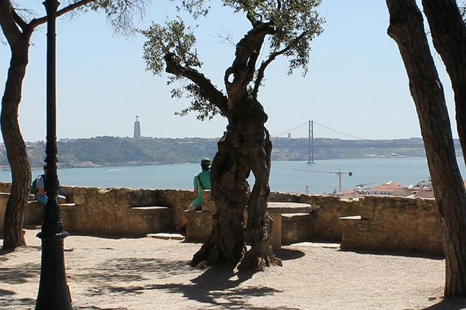 Lisbon Highlights Walking Tour - Igreja de São Roque: the quick interior stop that pays off