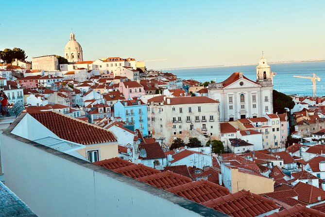 Lisbon: Historic City Tour by Tuk-Tuk - Getting your bearings fast: Cathedral, Roman Theater, and the first miradouros