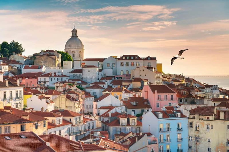 Lisbon: Historical Old Town Tour by Tuk Tuk. - The core route: from Sé de Lisboa to the best miradouros