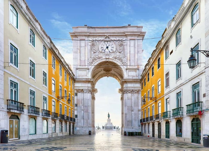 Lisbon: Historical Tour on a Tukxi - Fado houses and what to notice while you’re there