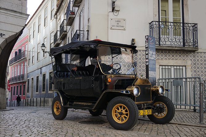 Lisbon Historical Vintage Tour: Typical Lisbon - The one-hour rhythm: what you should expect