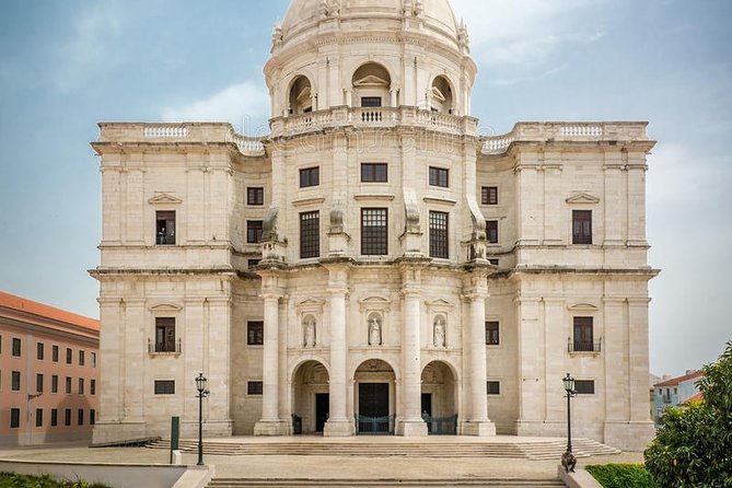 Lisbon Historical Vintage Tour: Typical Lisbon - Panteão Nacional, Igreja de São Vicente, and Santo António de Lisboa