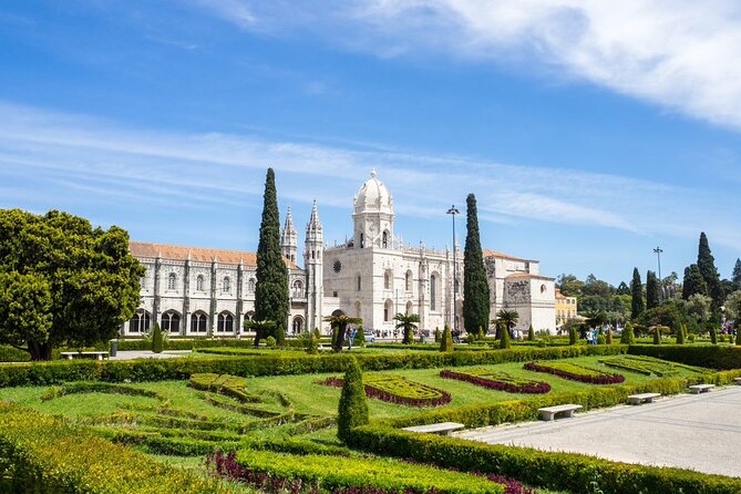 Lisbon Hop-On Hop-Off Bus Tour and River Cruise - Stop-by-Stop: What to Aim For and What to Skip