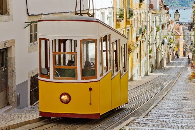 Lisbon in One Day Historic Private Tour - Price and logistics: what $180.62 buys you