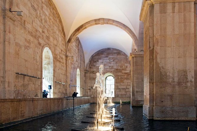 Lisbon in One Day Historic Private Tour - Lisbon Cathedral (Sé de Lisboa): stained glass and a rebuild
