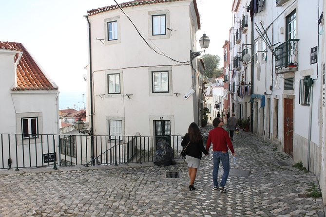 Lisbon in the eye of a Portuguese writer - Stop 2: Baixa Pombalina, Rossio area, and a church-and-house combo