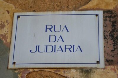 Lisbon Jewish Heritage Private Tour - Sinagoga Shaare Tikva: when the building is also a living question