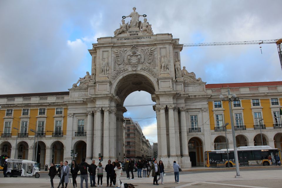 Lisbon: Jewish History in Portugal Guided Walking Tour - The Visible Clues: Star of David, Archaeology, and Landmarks