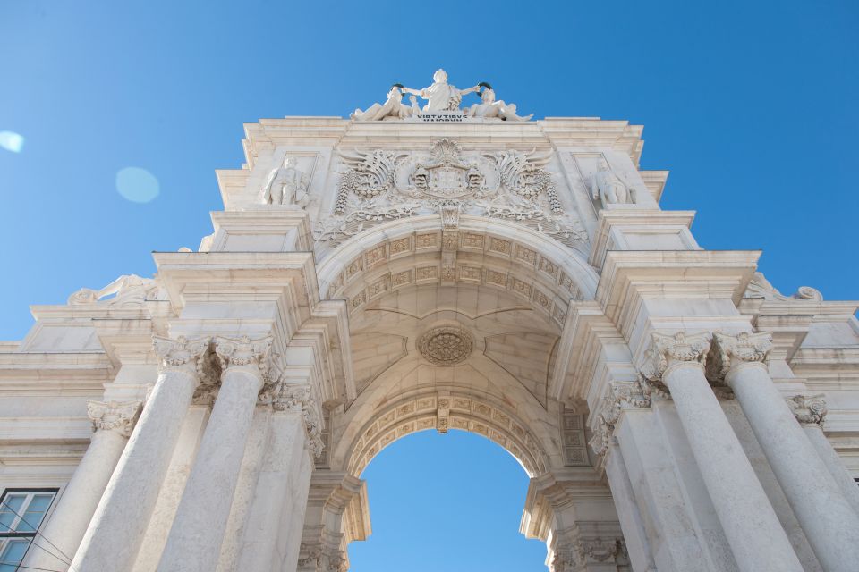 Lisbon: Jewish History Private Tour - Baixa and Commerce Square: using geography to frame upheaval