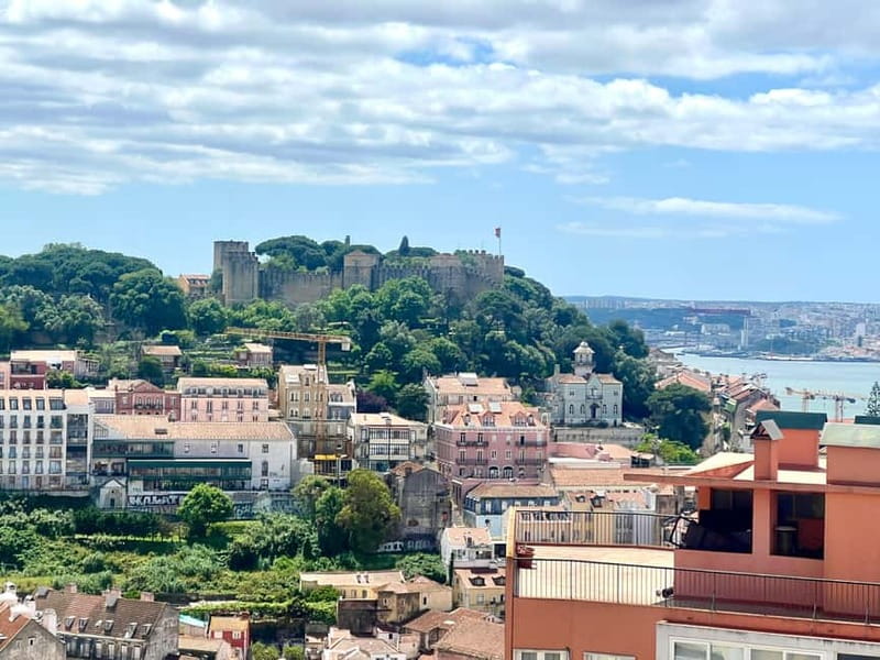 Lisbon: LISBON STORY TOUR BY TUK TUK - Why a tuk tuk story tour makes sense in Lisbon