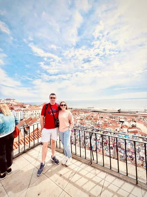 Lisbon: LISBON STORY TOUR BY TUK TUK - Starting at Pestana CR7 Lisboa: a convenient launch point
