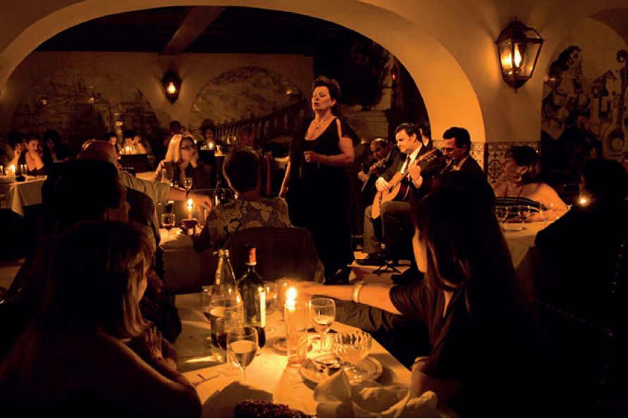 Lisbon: Luxury Fado Tour with Dinner included - Key things to know before you go