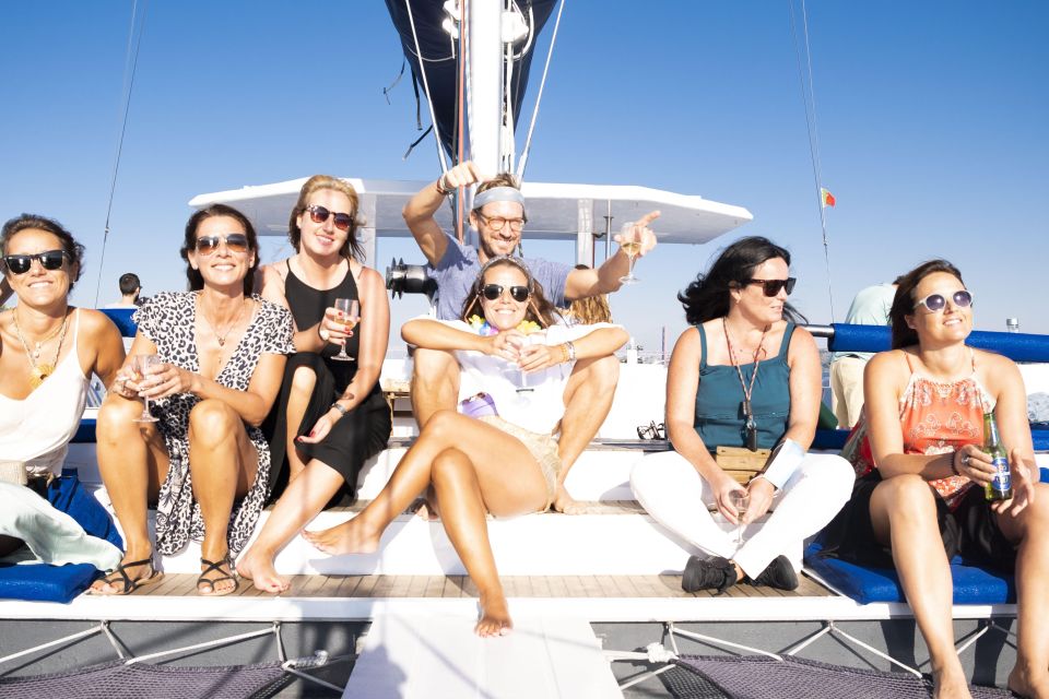 Lisbon: Luxury Private Sailing Boat Cruise on River Tagus - Private Sailing on the Tagus: What the 2–3 Hours Feels Like