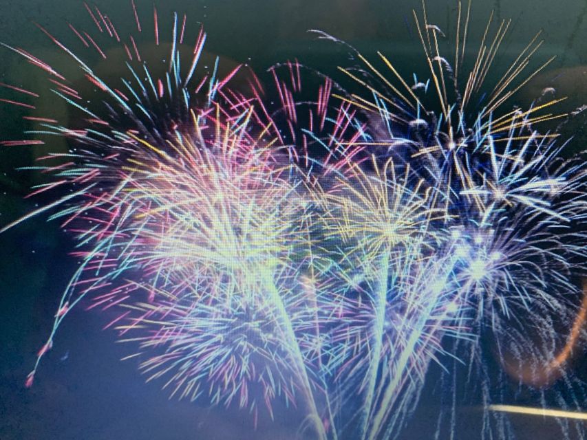 Lisbon: New Year's Eve Fireworks Sail Boat Tour - What the Night Feels Like: 11 PM to 1 AM, Step by Step
