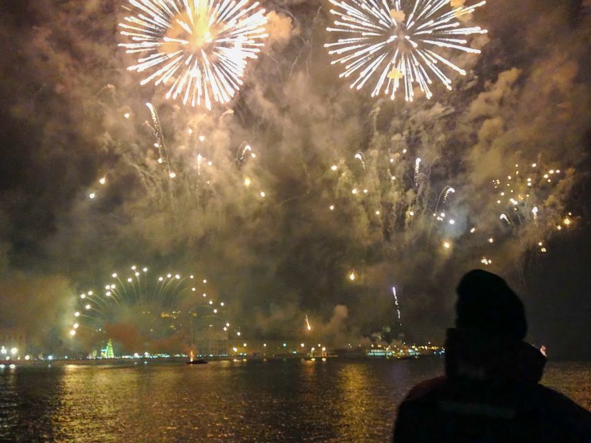 Lisbon: New Year’s Eve Fireworks Tagus River Sailing Cruise - Getting on board at Doca do Bom Sucesso (and where to stand)