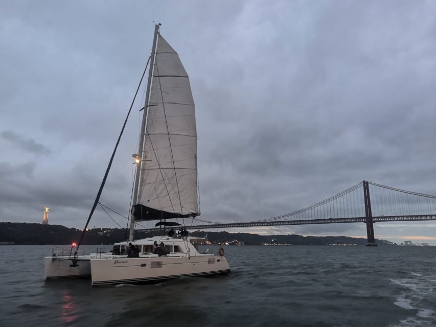 Lisbon: New Year's Eve Tagus River Cruise with Open Bar - Why This Tagus Cruise Is a Smart New Year’s Plan