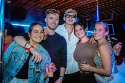 Lisbon: New Year's Eve with Live Dj Fireworks and Open Bar - Drinks and bites: what the open bar really gets you
