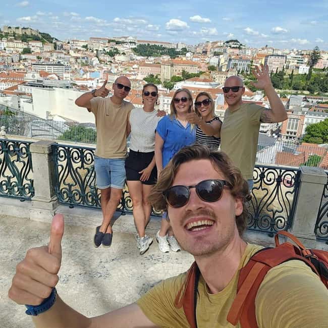 Lisbon on foot: From the hills to the river - Dutch guide - Bairro Alto and Chiado: maritime stories while the streets tighten