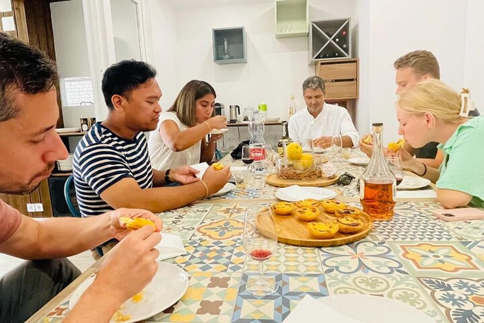 Lisbon: Pasteis de Nata Baking Class - The Tasting Moment: Drinks, History, and Port-Style Pairing