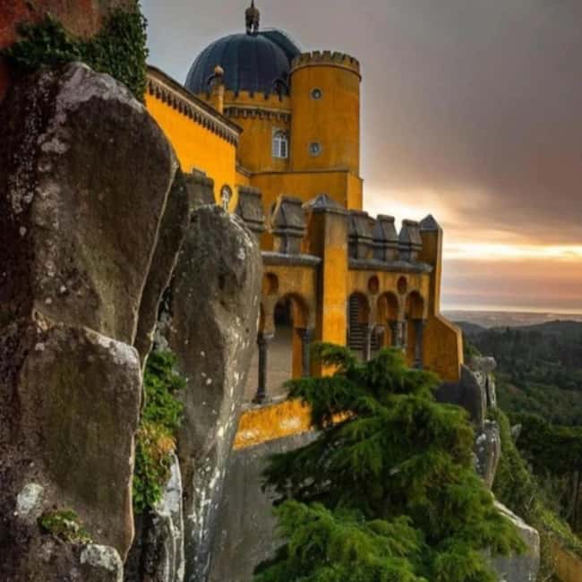 Lisbon: Pena Palace, Regaleira, Sintra, and Cascais Day Trip - Sintra break time: photos, free wandering, and a snack moment