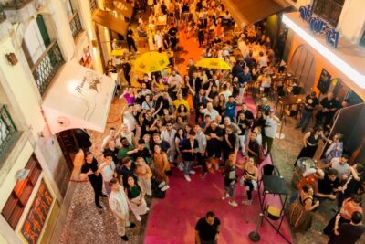 Lisbon PinkStreet Pubcrawl: 1hOpen Bar, Shots,VIP Club Entry - Meeting at Praça Luís de Camões (and what to wear)