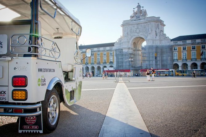 Lisbon Private 5-Hour Eco Tuk-Tuk Tour with Local Tastings - Price and value: what $60.25 buys you in real time