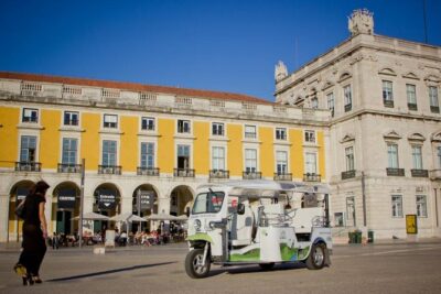 Lisbon Private 5-Hour Eco Tuk-Tuk Tour with Local Tastings - Starting smart: pickup, meeting points, and your first 10 minutes