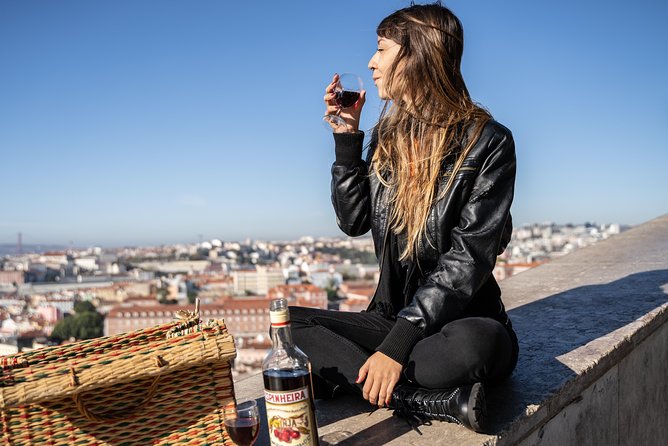 Lisbon Private 5-Hour Eco Tuk-Tuk Tour with Local Tastings - Moorish Quarter and Graça: tiles, food energy, and hill-top payoff
