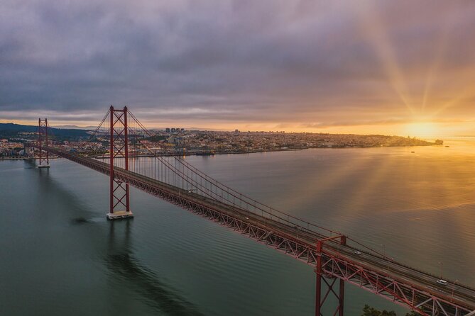 Lisbon Private 6h Customizable Tour with Transportation - Key Things You’ll Notice
